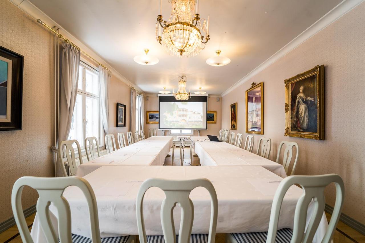 Karolineburg Manor House Hotel