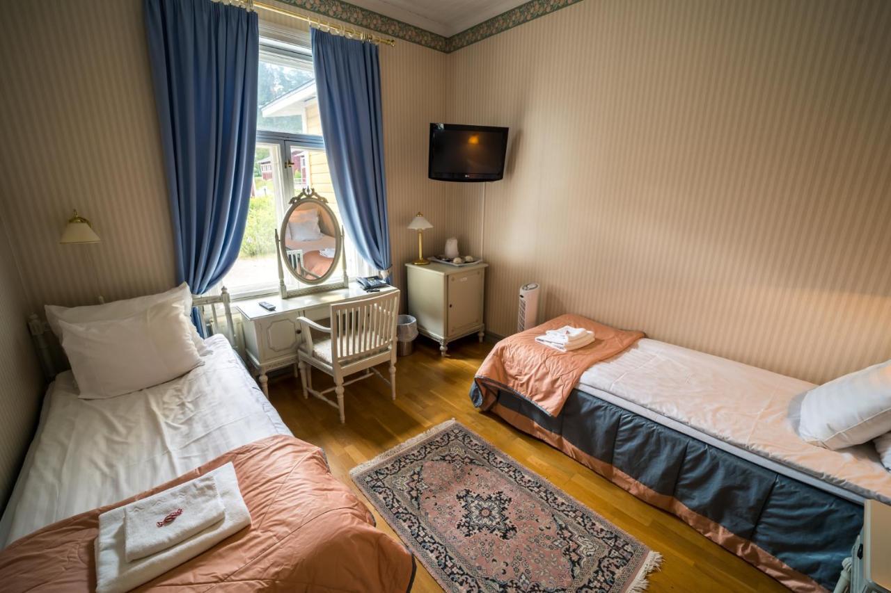 Hotel Karolineburg Manor House 3*