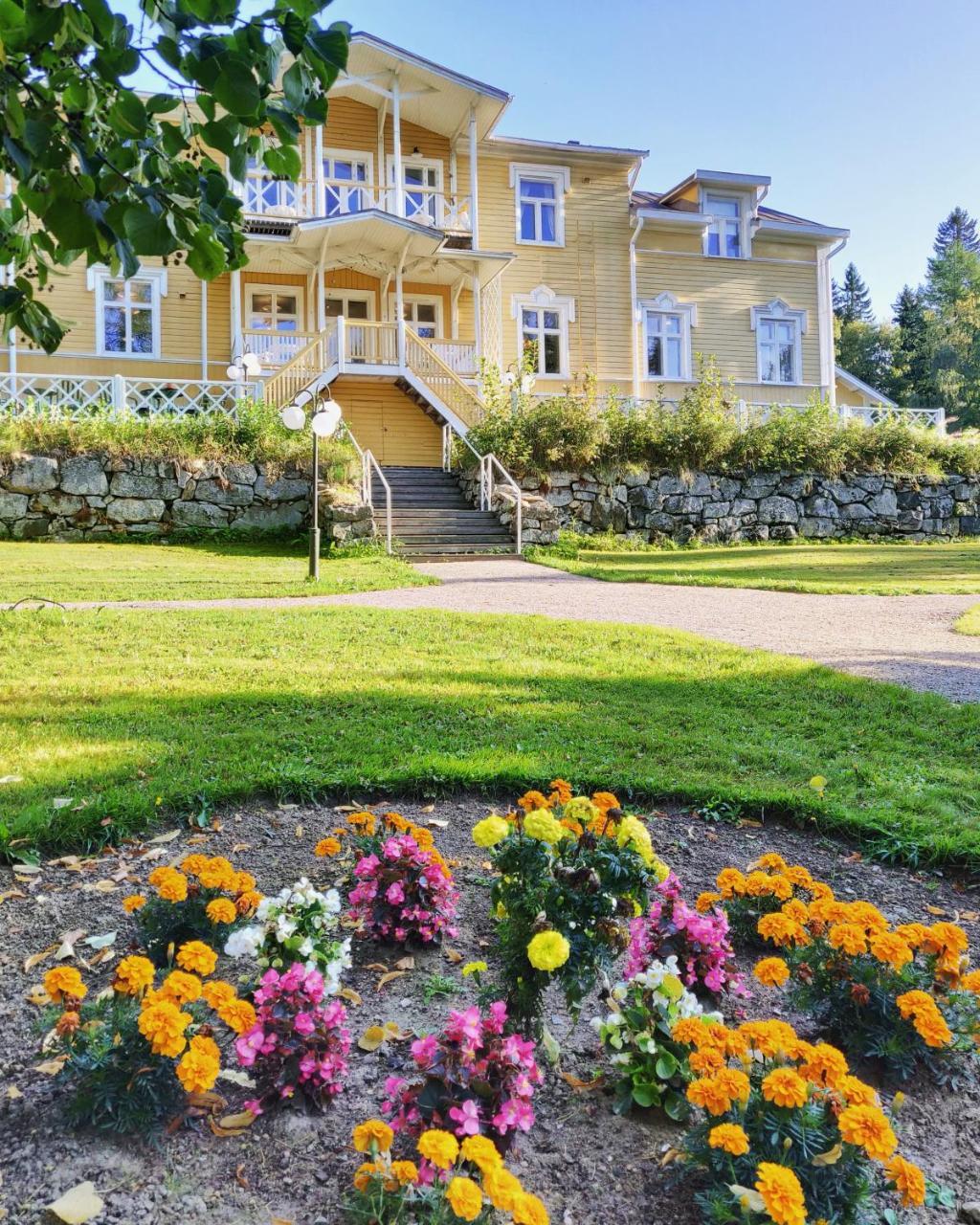 Hotel Karolineburg Manor House